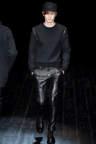 Look 34
